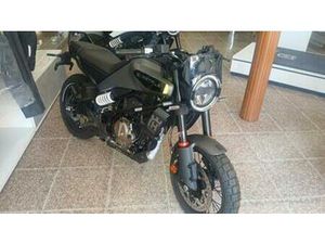 HUSQVARNA SVARTPILEN 125