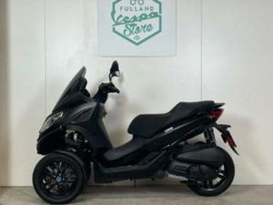PIAGGIO MP3 300 HPE DEEP BLACK SPECIAL EDITION