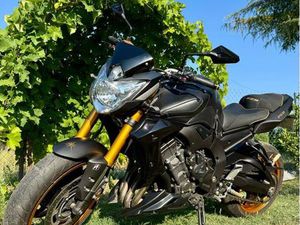 MOTO YAMAHA FZ8