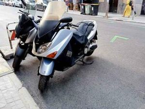 YAMAHA - TMAX