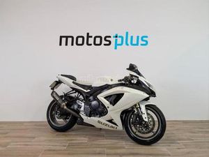 SUZUKI - GSX R600