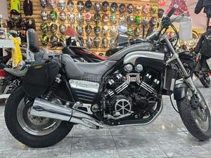 YAMAHA - V-MAX 1200