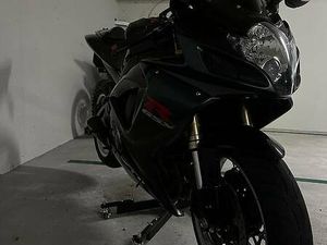 MOTORRAD - SUZUKI GSX-R600, SCHWARZ CANTON ZOUG -