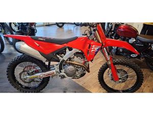 HONDA CRF 250 NEUES MODELL 2025 TOP ZUSTAND