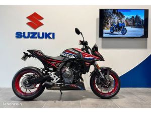 SUZUKI GSX-8S
