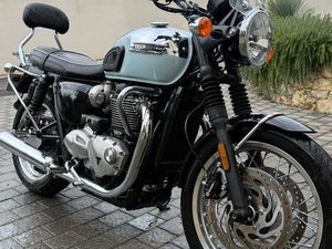 TRIUMPH BONNEVILLE T120 CHROME ÉDITION