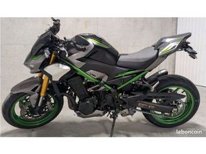 Z900 SE 2025 PACK PERFORMANCE 1ER MAIN