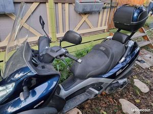 PIAGGIO MP3 400 – TRÈS FAIBLE KILOMÉTRAGE – ENTRETIEN COMPLET – PRÊT À ROULER