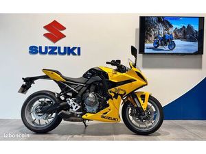 SUZUKI GSX-8R A2