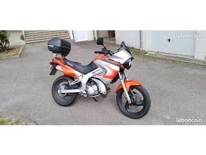 YAMAHA 125 TDR