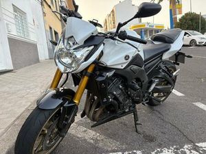 YAMAHA - FZ8