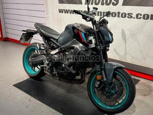 YAMAHA - MT 09