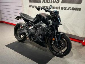 YAMAHA - MT 09