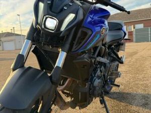 YAMAHA - MT07