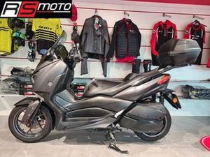 YAMAHA X-MAX 300