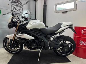 TRIUMPH SPEED TRIPLE