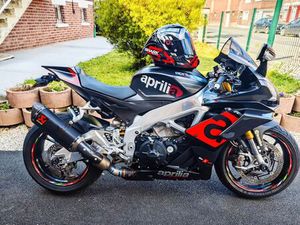 APRILIA RSV4 RR APRC