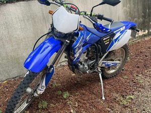 MOTO ENDURO YAMAHA WRF 250 4 TEMPS