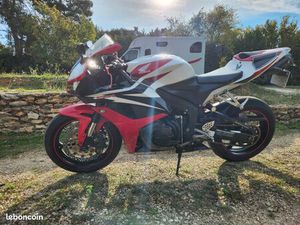HONDA CBR600 RR