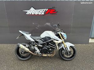 SUZUKI GSR 750 FULL 2011
