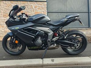 TRIUMPH DAYTONA 660 NEUVE 27 KMS