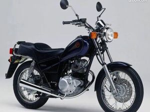 MOTO YAMAHA