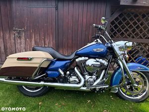 HARLEY-DAVIDSON TOURING ROAD KING
