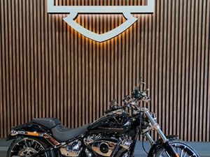 HARLEY-DAVIDSON SOFTAIL BREAKOUT