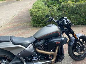 HARLEY-DAVIDSON SOFTAIL FXDR