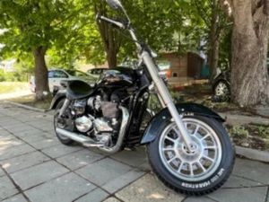 TRIUMPH AMERICA 900 CC
