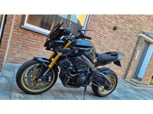 YAMAHA MT-10 (R1) CUSTOM - BOMVOL MET OPTIES! — MOTOREN | YAMAHA — MARKTPLAATS