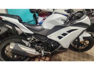 KAWASAKI NINJA 300