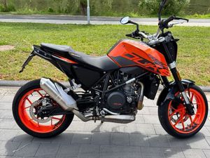 KTM 690 DUKE