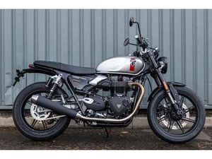 NEW TRIUMPH SPEED TWIN 900 FOR SALE IN EDINBURGH