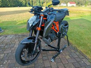 KTM 1290 SUPER DUKE R THE BEAST CARBON AKRAPOVIC TÜV