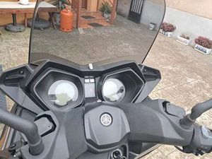 YAMAHA - X- MAX