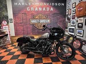 HARLEY DAVIDSON - DYNA STREET BOB