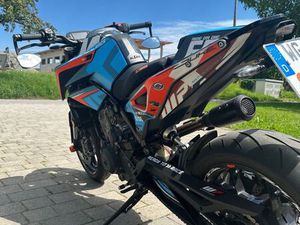 KTM DUKE 790