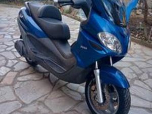 PIAGGIO X9 200 EVOLUTION