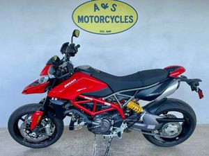 2024 DUCATI HYPERMOTARD 950