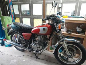 YAMAHA SR500
