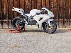 1000RR SC57 FIREBLADE SUPERSPORT RINGBIKE