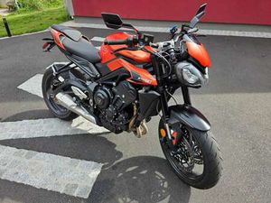 SPEED TRIPLE R 765