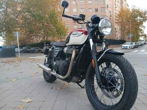 TRIUMPH - BONNEVILLE T100