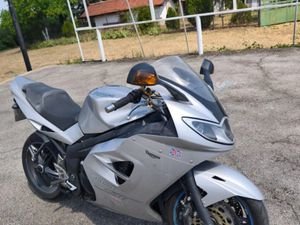 TRIUMPH SPRINT ST 1050 →