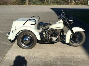 1965 HARLEY-DAVIDSON SERVICAR (FORMER POLICE BIKE)