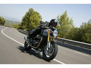 2022 TRIUMPH THRUXTON RS