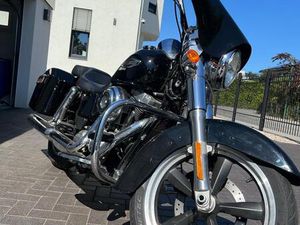 HARLEY-DAVIDSON DYNA SWITCHBACK