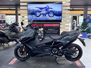 YAMAHA TMAX 560