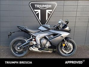 TRIUMPH DAYTONA 660